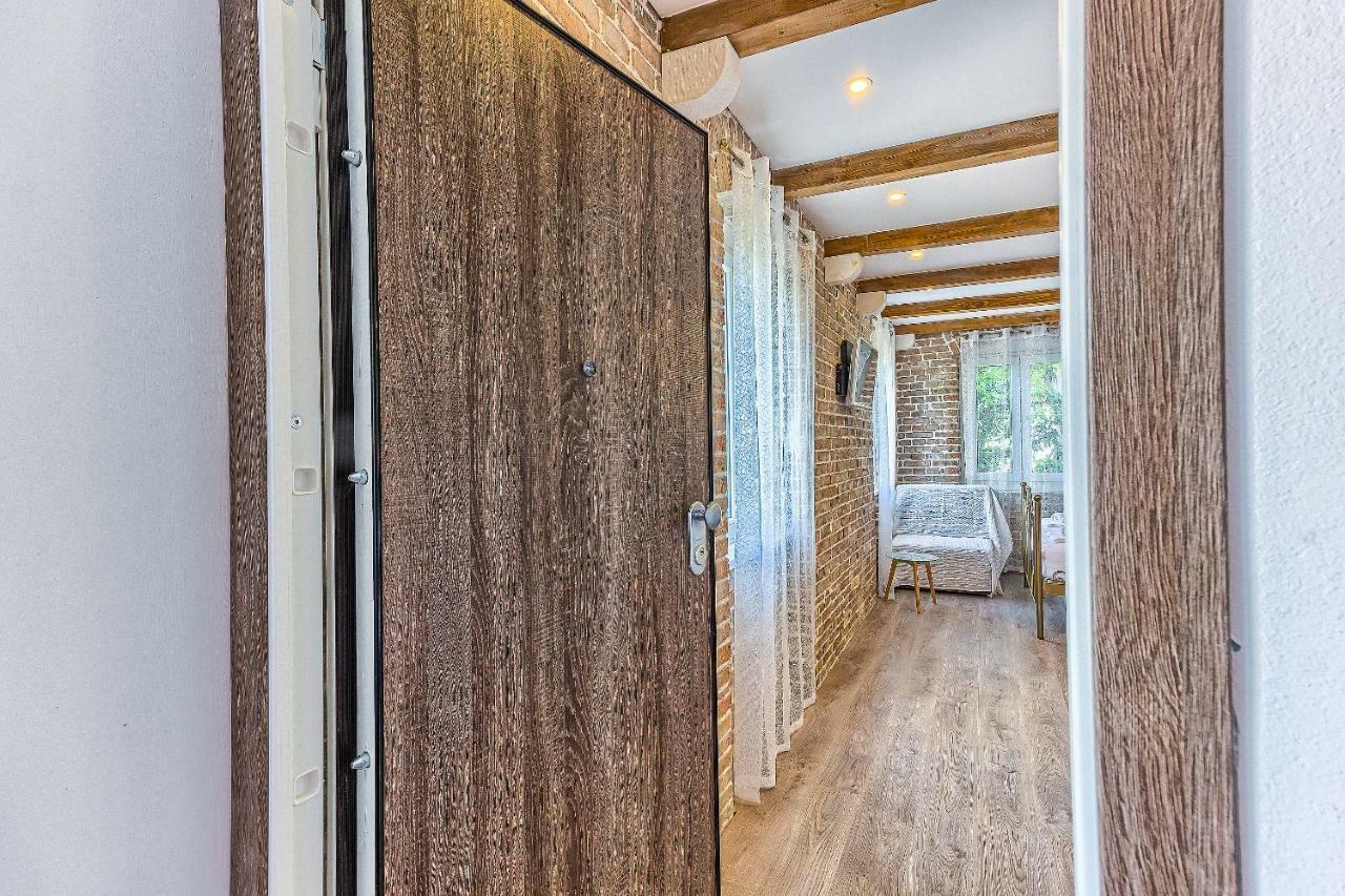 Charming Studio Apartment Split Exterior photo
